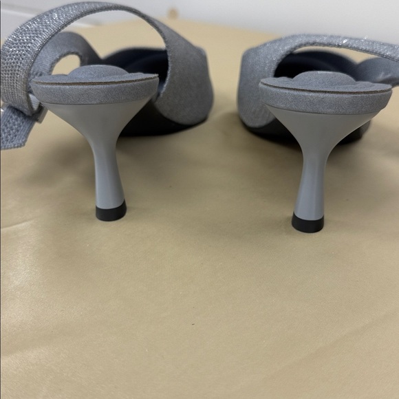 Vivaia Addison Pointed-Toe Slingback Sandals Women 's Size 42 - Picture 8 of 11